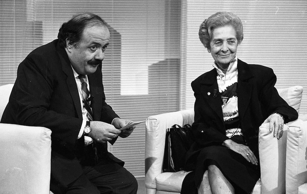 Costanzo intervista  Rita Levi-Montalcini.Foto di IlPost.it